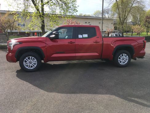 New 2026 Toyota Tundra SR5 w/ SR5 Premium Package AWD/4WD image 3