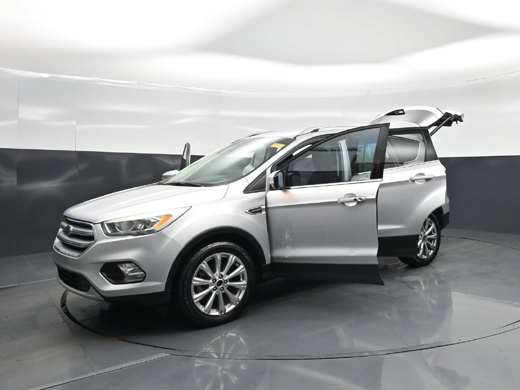 Used 2017 Ford Escape Titanium FWD image 28