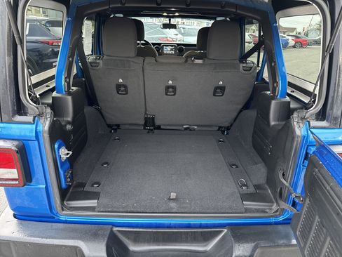 Used 2022 Jeep Wrangler Unlimited Sport image 5
