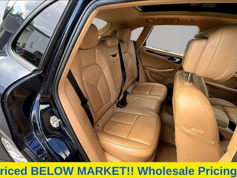 Used 2017 Porsche Macan AWD/4WD image 27