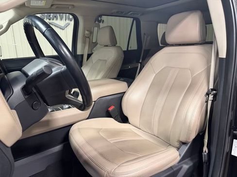 Used 2024 Ford Expedition Limited AWD/4WD image 14