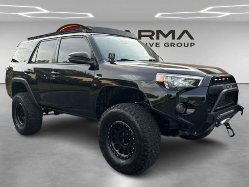 Used 2020 Toyota 4Runner SR5 Premium w/ Moonroof Package AWD/4WD image 7