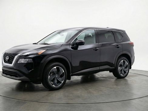 Used 2025 Nissan Rogue SV FWD image 3
