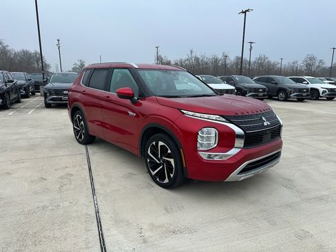 Used 2023 Mitsubishi Outlander SEL 40th Anniversary image 3