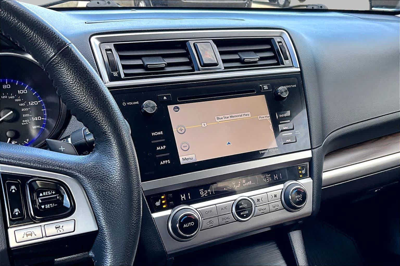 Used 2017 Subaru Outback 2.5i Touring AWD/4WD image 7