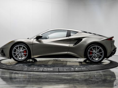 New 2026 Lotus Emira SE image 5
