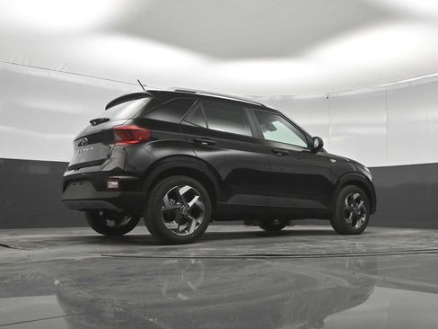New 2026 Hyundai Venue SEL FWD image 38