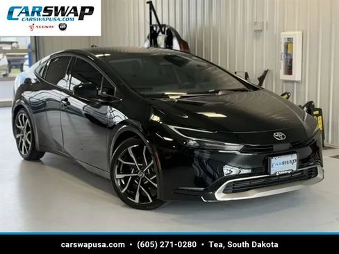 Used 2023 Toyota Prius Prime Premium FWD image 1