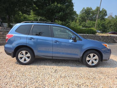 Used 2015 Subaru Forester 2.5i Premium w/ All-Weather Package AWD/4WD image 8