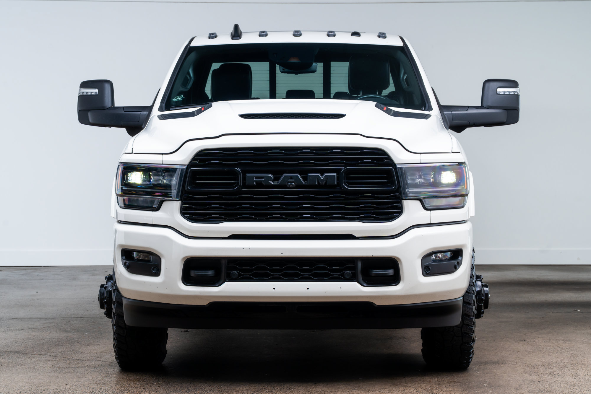 Used 2024 RAM 3500 Limited w/ Night Edition AWD/4WD image 2