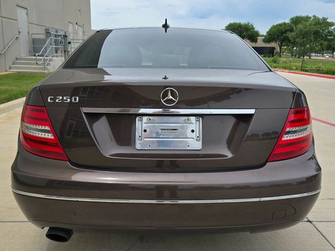 Used 2013 Mercedes-Benz C 250 Sedan image 9