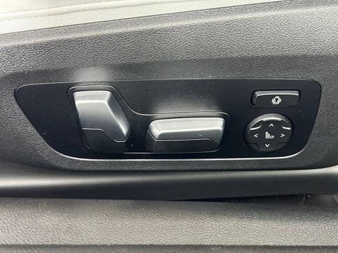 Used 2023 BMW M4 Coupe w/ Executive Package RWD image 15