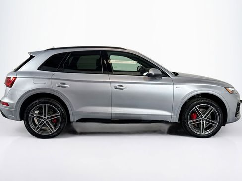 Used 2025 Audi Q5 e Premium Plus w/ Premium Plus Package image 4