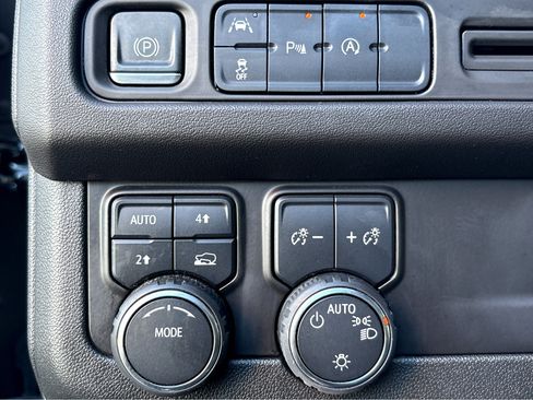 Used 2024 Chevrolet Tahoe LT image 14