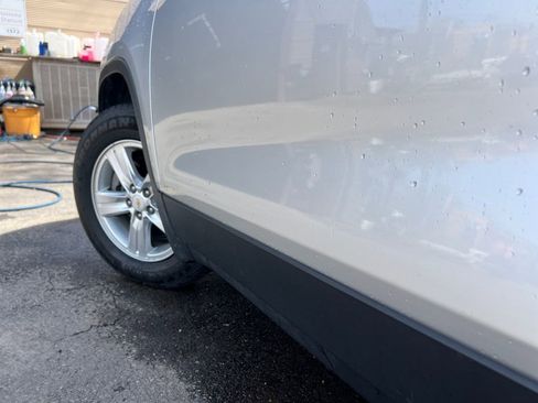 Used 2018 Chevrolet Trax LT w/ LT Convenience Package AWD/4WD image 29