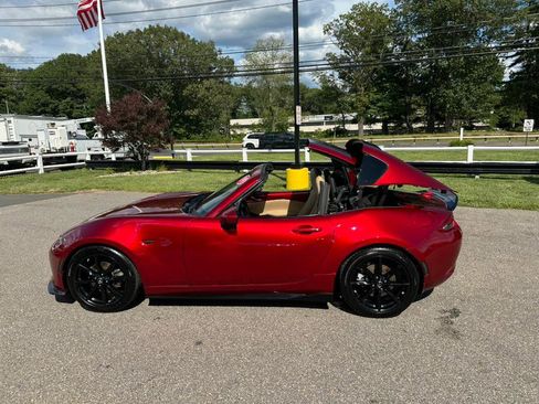 Used 2019 MAZDA MX-5 Miata RF Grand Touring w/ GT-S Package image 12