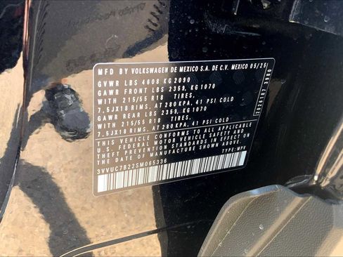 Used 2025 Volkswagen Taos SE image 22