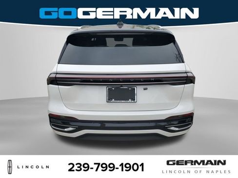 New 2026 Lincoln Nautilus Reserve image 9