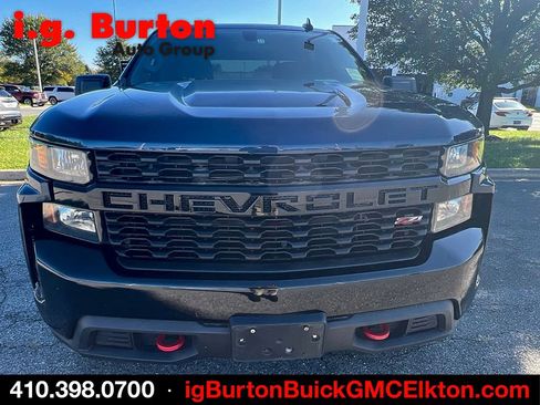 Used 2021 Chevrolet Silverado 1500 Custom Trail Boss AWD/4WD image 2