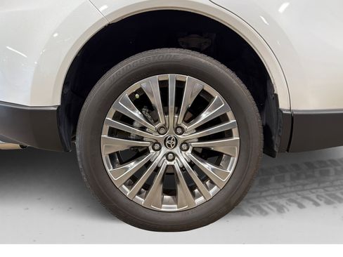Used 2023 Toyota Venza Limited AWD/4WD image 48