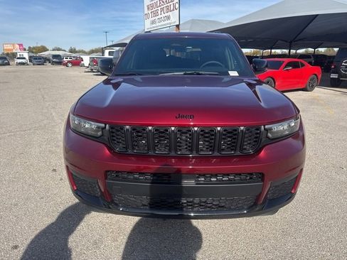 New 2025 Jeep Grand Cherokee L Altitude image 2