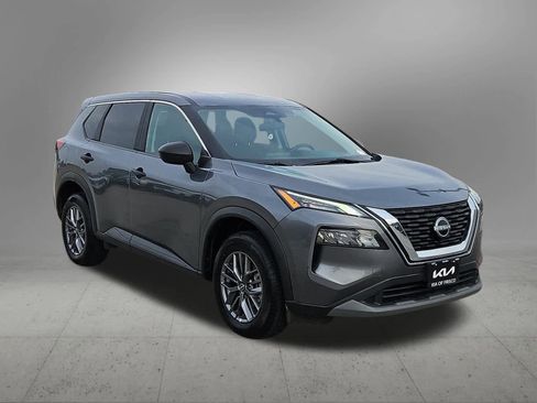 Used 2023 Nissan Rogue S image 8