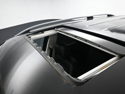 Used 2016 Mercedes-Benz GLE 350 w/ Premium Package image 22