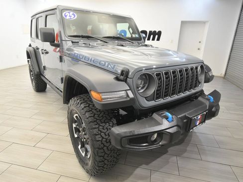 Used 2025 Jeep Wrangler Unlimited Rubicon 4xe AWD/4WD image 7