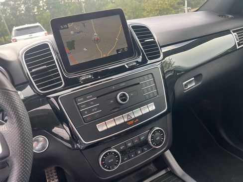 Used 2019 Mercedes-Benz GLE 400 4MATIC image 21