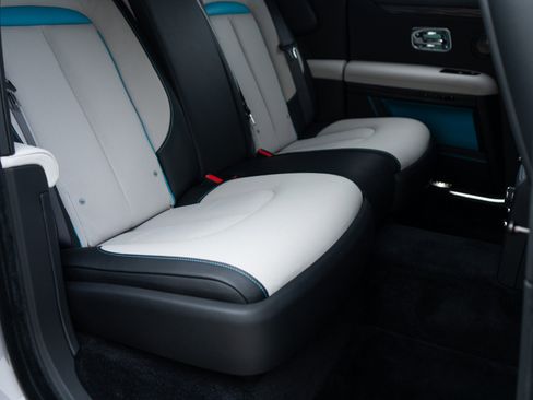 Used 2025 Rolls-Royce Ghost AWD/4WD image 31