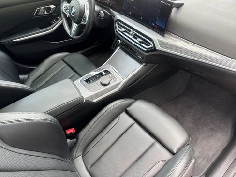 Used 2023 BMW 330i Sedan w/ M Sport Package image 16