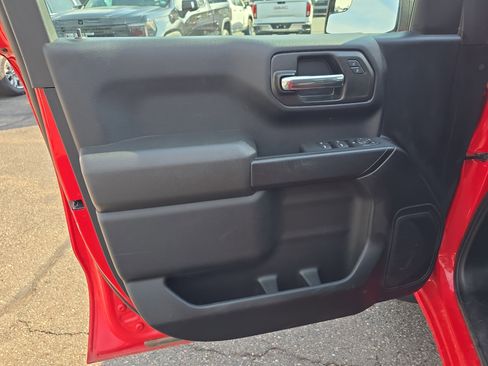 Used 2022 Chevrolet Silverado 1500 W/T w/ WT Value Package AWD/4WD image 17