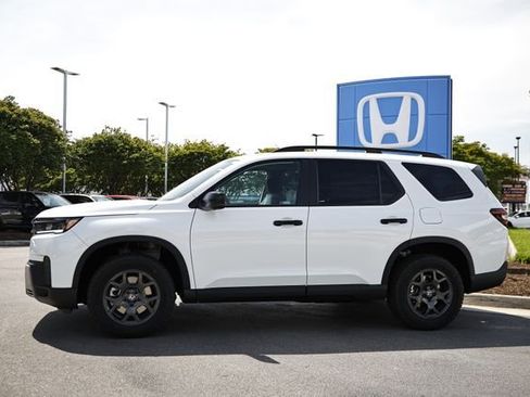 New 2026 Honda Pilot TrailSport image 5