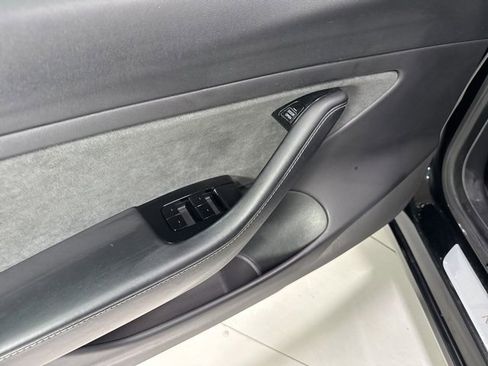 Used 2019 Tesla Model 3 Long Range image 11