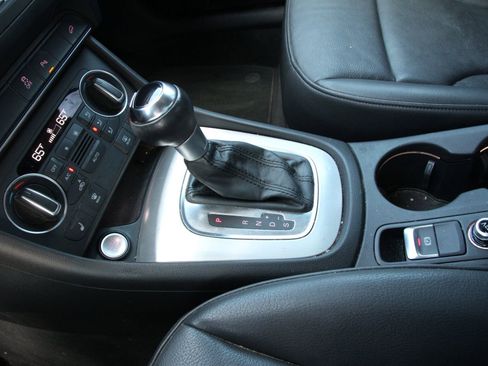 Used 2018 Audi Q3 2.0T Premium image 25