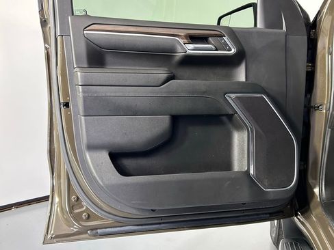 Used 2024 Chevrolet Silverado 1500 LT image 30