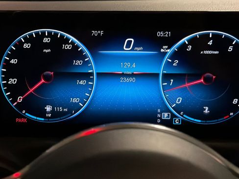 Used 2023 Mercedes-Benz CLA 250 4MATIC image 22