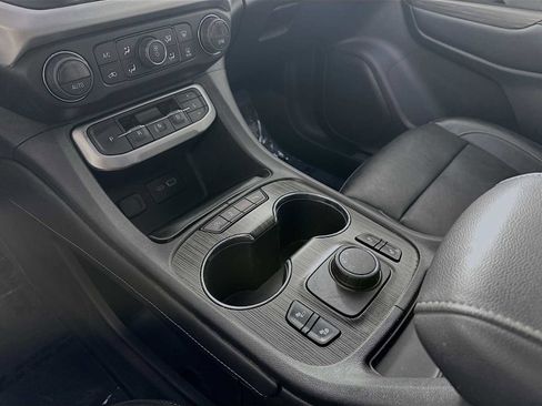 Used 2020 GMC Acadia SLT image 15