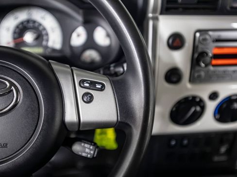 Used 2012 Toyota FJ Cruiser 4WD w/ Convenience Pkg image 34