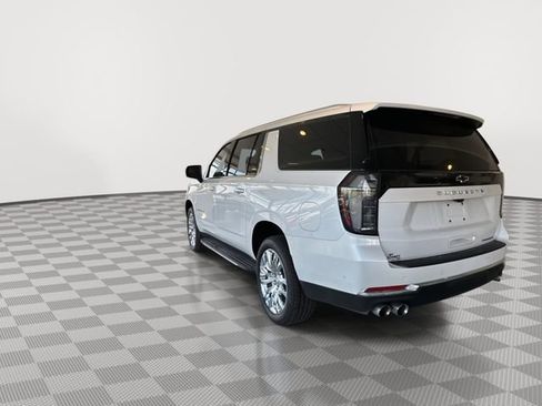 New 2025 Chevrolet Suburban Premier image 7