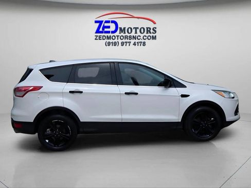 Used 2016 Ford Escape SE AWD/4WD image 2