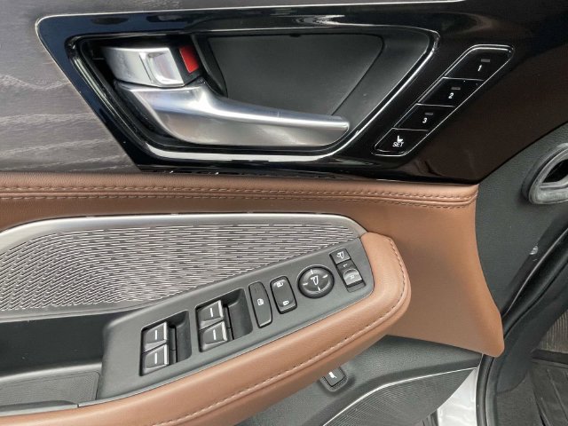 Used 2023 Acura MDX w/ Advance Package AWD/4WD image 15
