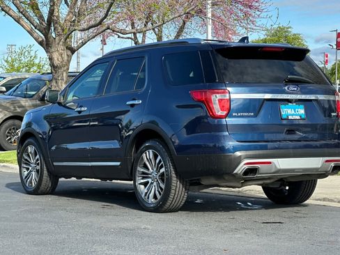Used 2017 Ford Explorer Platinum image 6