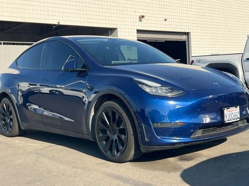 Used 2020 Tesla Model Y Long Range AWD/4WD image 2