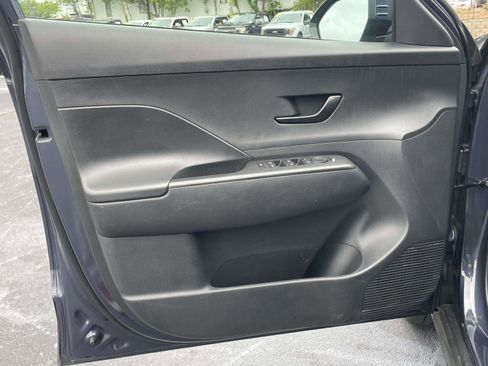 Used 2024 Hyundai Kona SEL FWD image 15
