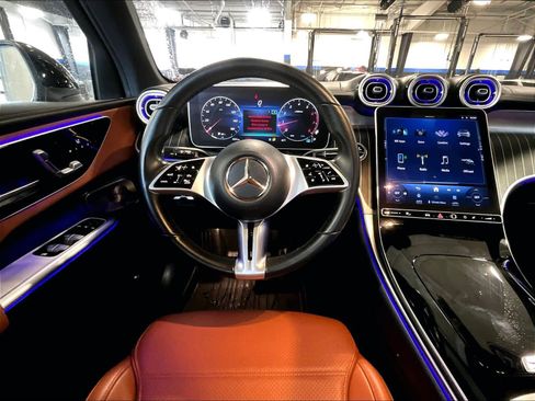 Used 2023 Mercedes-Benz GLC 300 4MATIC image 18