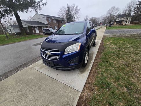 Used 2016 Chevrolet Trax LT image 3
