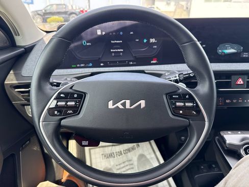 Used 2024 Kia EV6 Wind RWD image 17