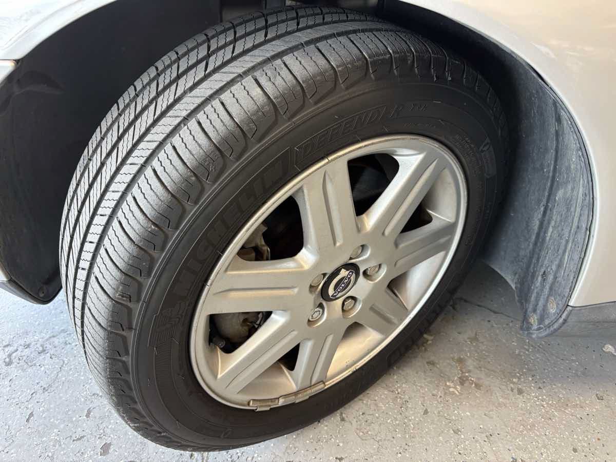 Used 2007 Volvo S40 2.4i FWD image 24