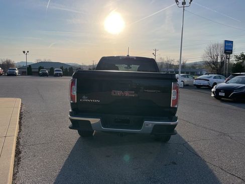 Used 2017 GMC Canyon 2WD Crew Cab w/ Convenience Package image 7
